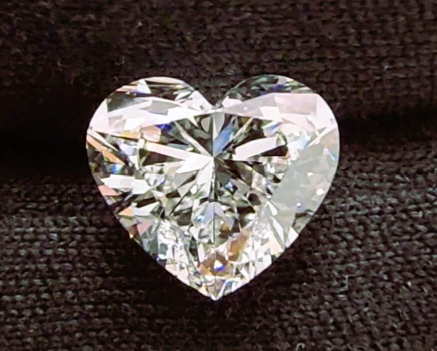 A Complete Guide to Heart Cut Diamonds