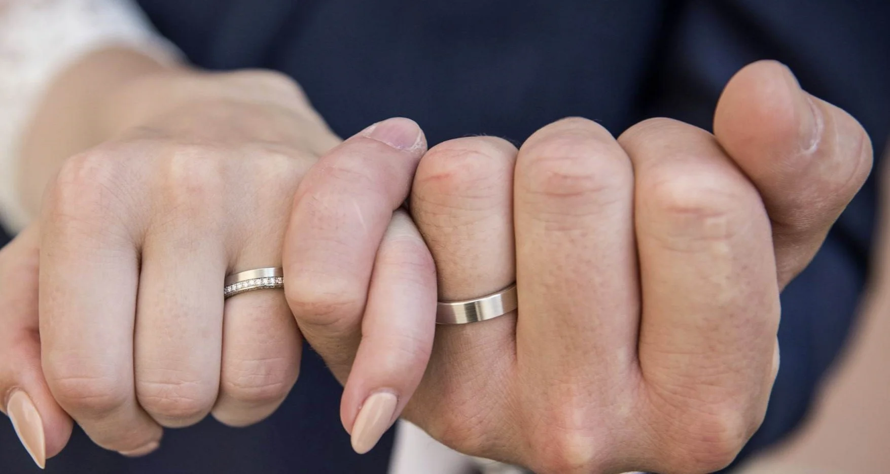 Couples Pinky Promise Matching Bracelet Set - Etsy