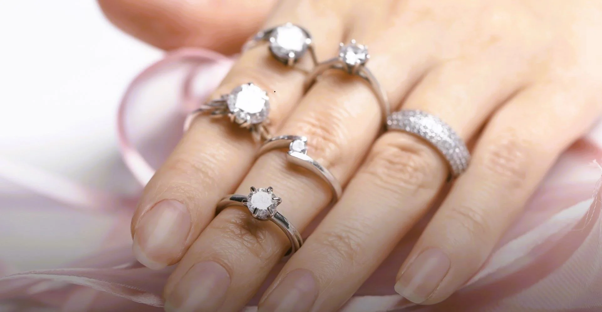 How to Tell How Many Carats a Diamond Is?